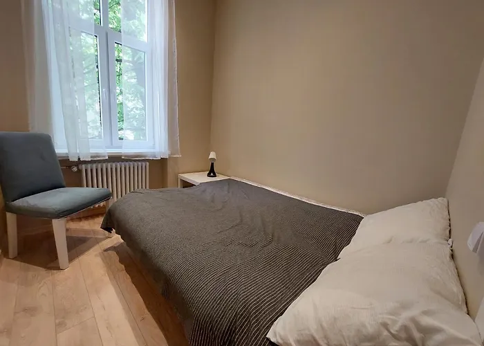 Cosy One Seperate Bedroom Apartment In City Center, Perfect For Family Trip.